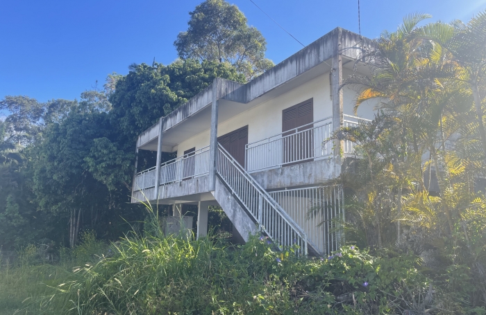 Villa Satec &agrave; restaurer proche universit&eacute; Trois Mares