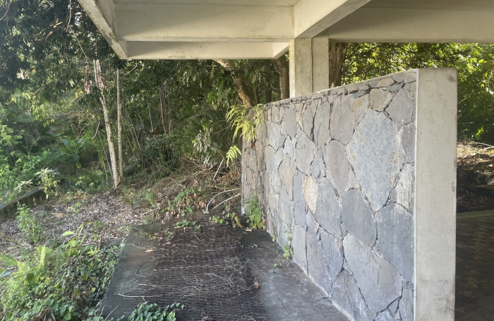 Villa Satec &agrave; restaurer proche universit&eacute; Trois Mares