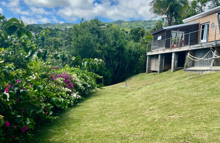 Vente Divers 104m&sup2; 5 pièces Sainte Marie