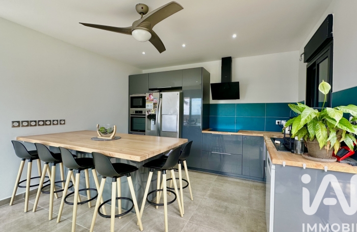 Vente Divers 150m&sup2; 5 pièces Saint-Pierre