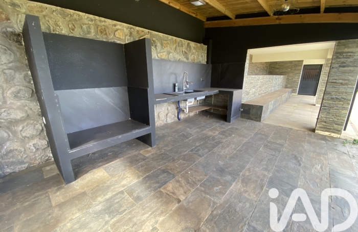 Location Divers 102m&sup2; 4 pièces Etang-Sale