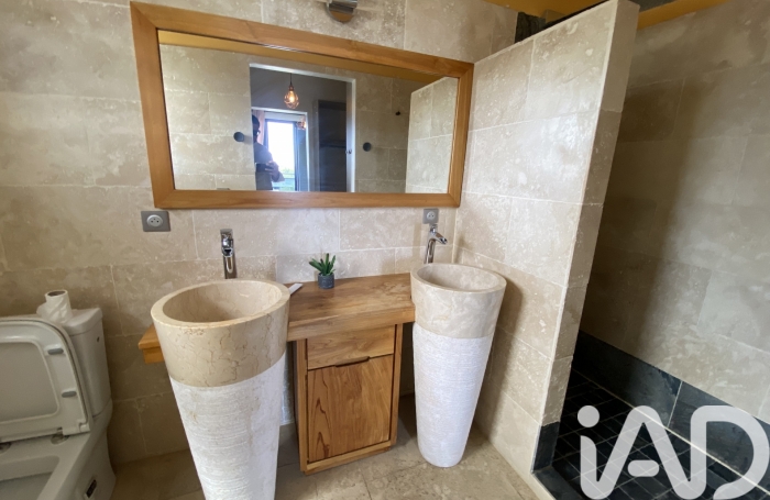 Location Divers 102m&sup2; 4 pièces Etang-Sale