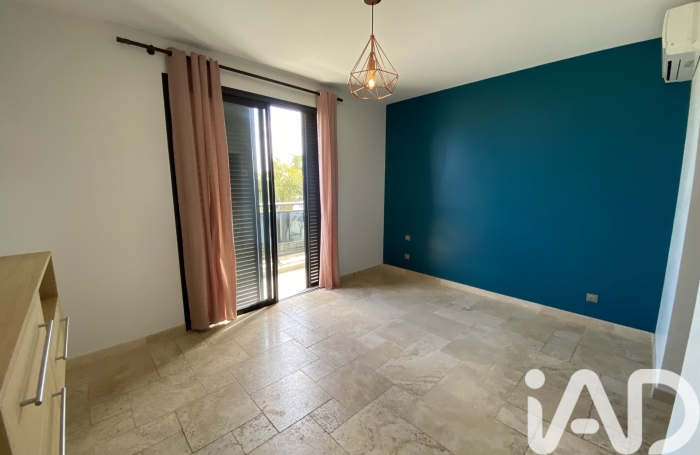 Location Divers 102m&sup2; 4 pièces Etang-Sale