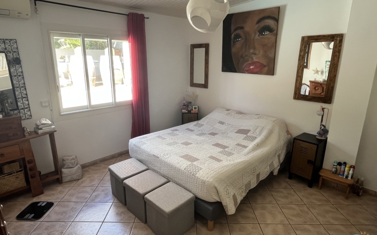 Villa meubl&eacute;e de standing &agrave; Saint-Pierre (Terre Sainte)