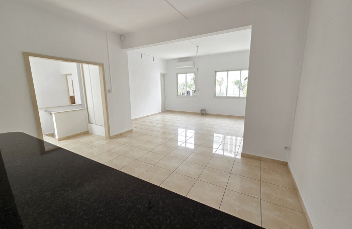 A louer T5 proche Lyc&eacute;e Levavasseur