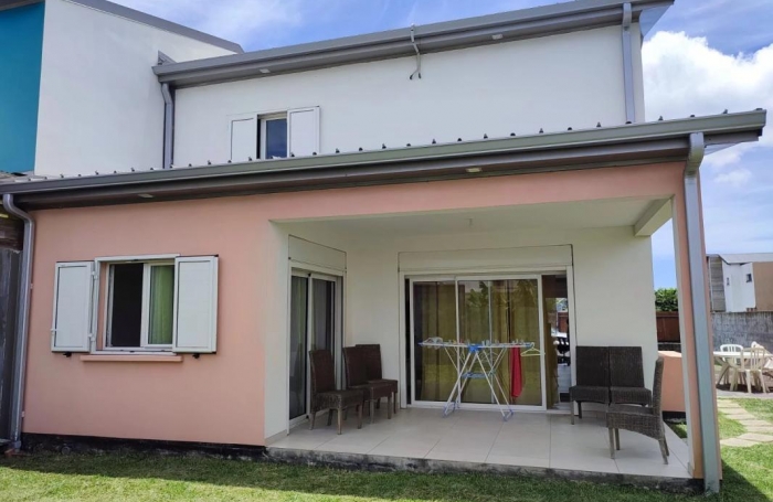 Vente Maison 95.09m&sup2; 4 pièces Sainte Suzanne