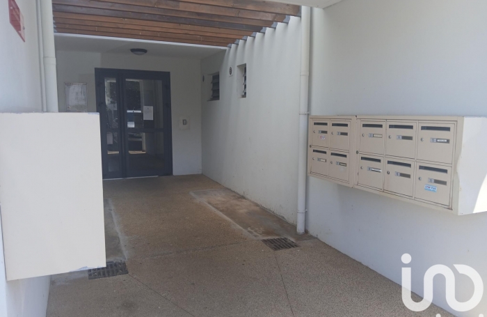 Vente Appartement 45m&sup2; 2 pièces Sainte Suzanne