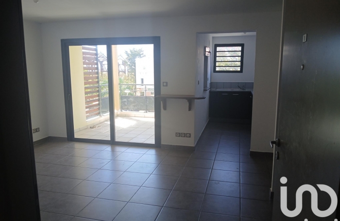 Vente Appartement 45m&sup2; 2 pièces Sainte Suzanne