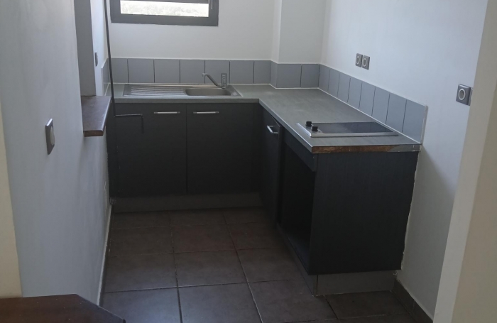 Vente Appartement 45m&sup2; 2 pièces Sainte Suzanne