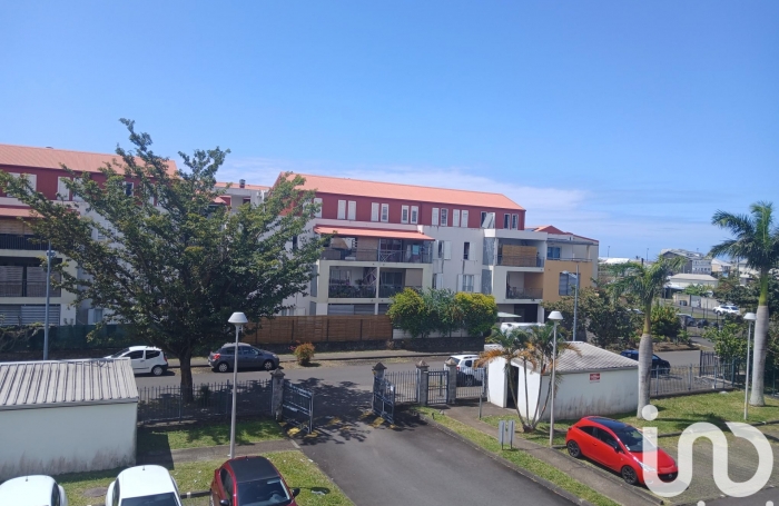 Vente Appartement 45m&sup2; 2 pièces Sainte Suzanne