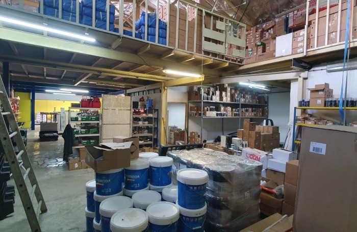 Location Local commercial 646m&sup2; 2 pièces Saint Andr&eacute;