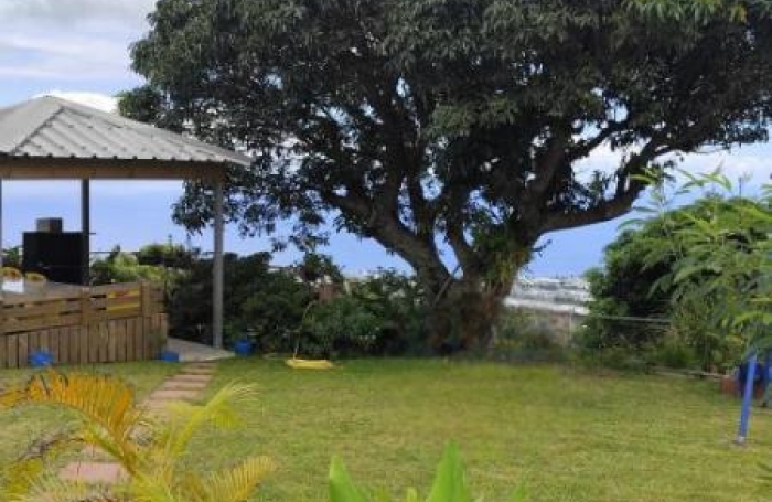 Vente Maison 110m&sup2; 5 pièces Saint Denis