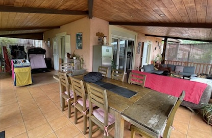 &Agrave; vendre &agrave; La plaine Saint-Paul : maison avec varangue, piscine, 4 chambres