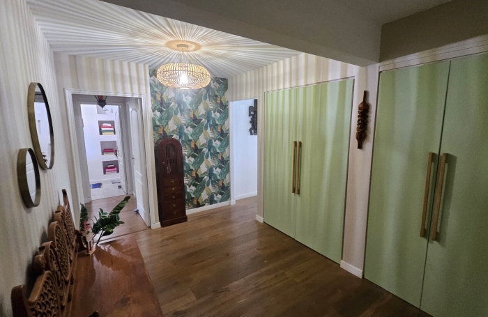 Vente Appartement 109.46m&sup2; 4 pi&egrave;ces Saint Denis