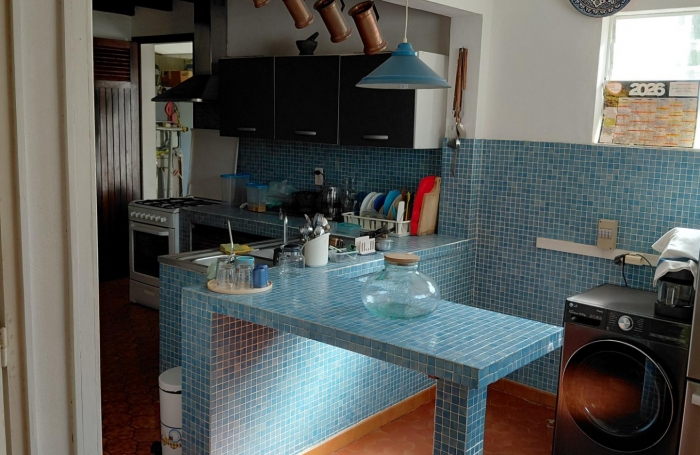 VILLA F4 piscine plus d&eacute;pendance et garage