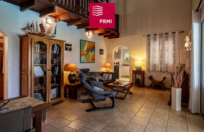 Vente Maison 135m&sup2; 5 pi&egrave;ces Saint Gilles les Bains