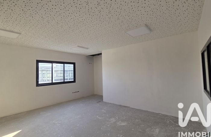Vente Immeuble 1040m&sup2; Etang-Sale