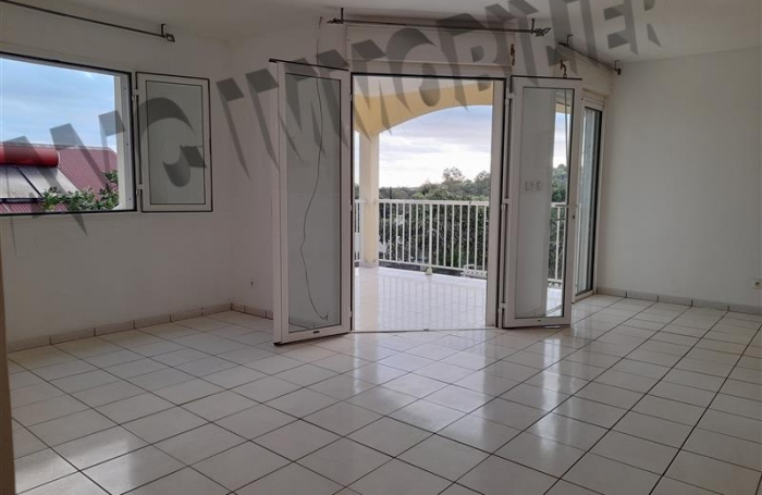 Vente Maison 90m&sup2; 4 pi&egrave;ces Rivi&egrave;re Saint Louis