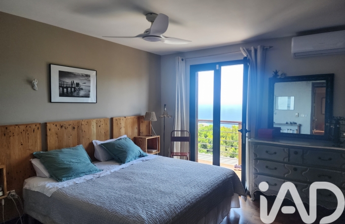 Vente Divers 223m&sup2; 7 pièces Les Avirons