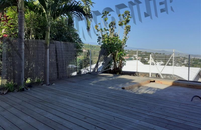 Location Maison 180m&sup2; 5 pi&egrave;ces Etang-Sale