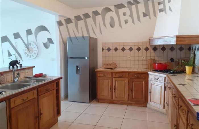 Location Maison 180m&sup2; 5 pi&egrave;ces Etang-Sale