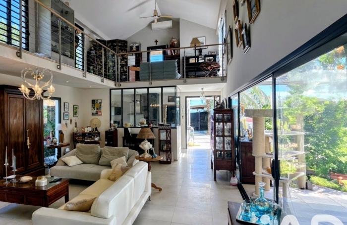 Vente Divers 185m&sup2; 4 pièces Saint Paul