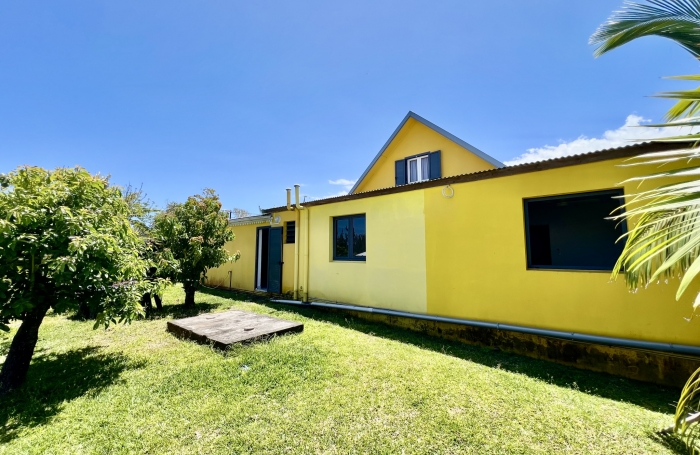 SAINT PHILIPPE 97442 - VILLA A ETAGE - BEAUX VOLUMES - PROCHE ECOLES ET COMMODITES