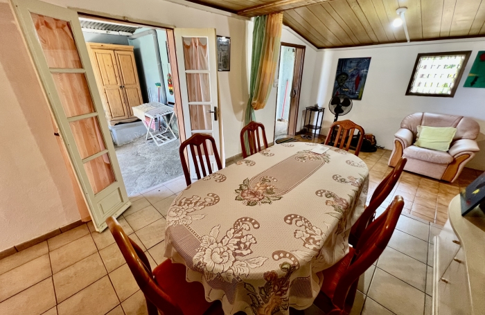 SAINT PIERRE 97410 - MAISON F4 &Agrave; RAFRA&Icirc;CHIR - QUARTIER RECHERCHE - PROCHE CHU SUD