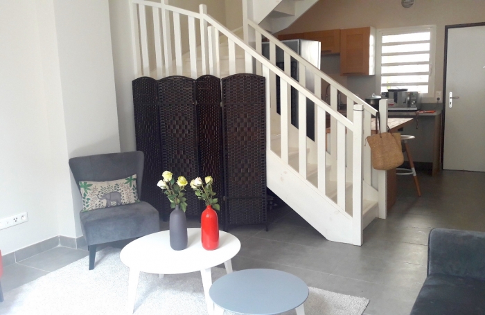 A louer : T4 atypique -  Saint Denis carr&eacute; d'Or