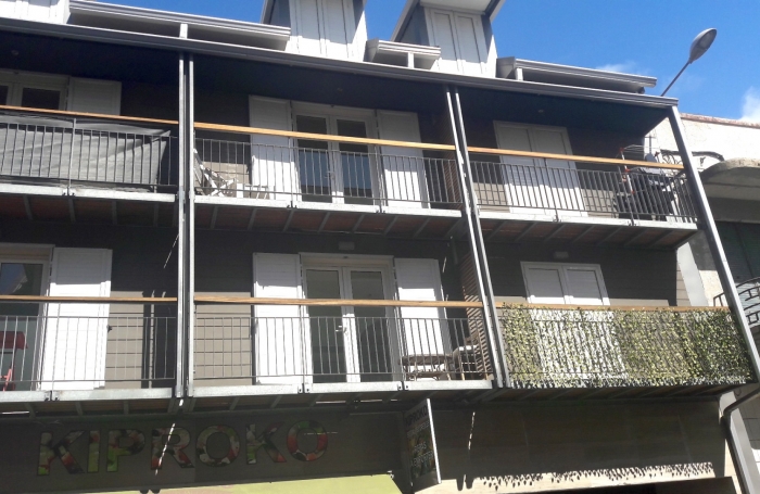 A louer : T4 atypique -  Saint Denis carr&eacute; d'Or