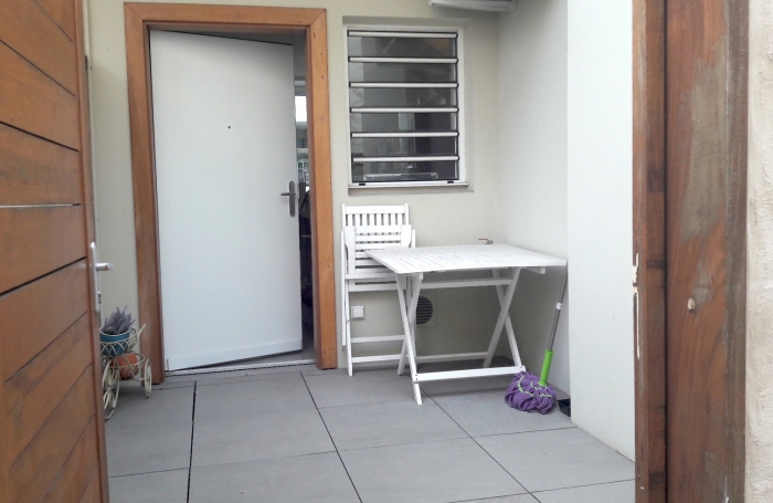 A louer : T4 atypique -  Saint Denis carr&eacute; d'Or