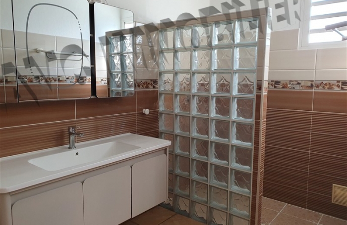 Location Maison 70m&sup2; 4 pi&egrave;ces Saint-Pierre