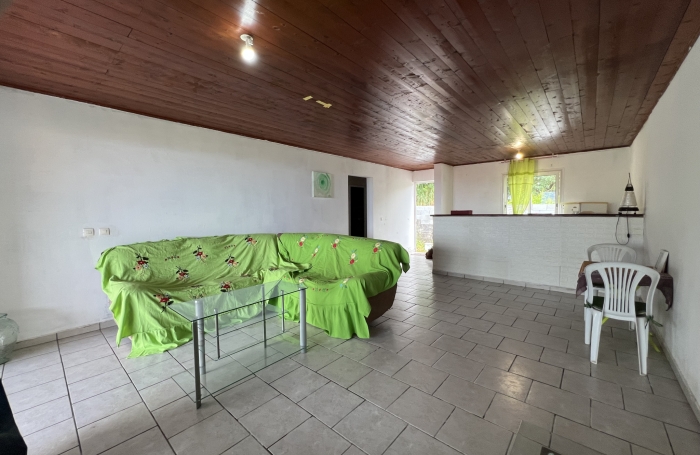 SAINT JOSEPH 97480 - VILLA DE PLAIN PIED - 3 CHAMBRES - LUMINEUSE - ENVIRONNEMENT PAISIBLE