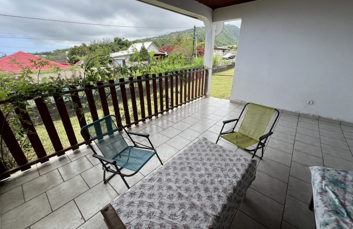 SAINT JOSEPH 97480 - VILLA DE PLAIN PIED - 3 CHAMBRES - LUMINEUSE - ENVIRONNEMENT PAISIBLE