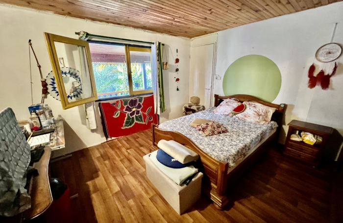 TAMPON 97418 - VILLA F5 ENTRETENUE - PLAIN PIED - BEAUX VOLUMES - GARAGE - SECTEUR CALME