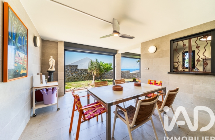 Vente Divers 160m&sup2; 5 pièces Saint Gilles les Bains