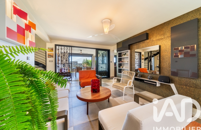 Vente Divers 160m&sup2; 5 pièces Saint Gilles les Bains