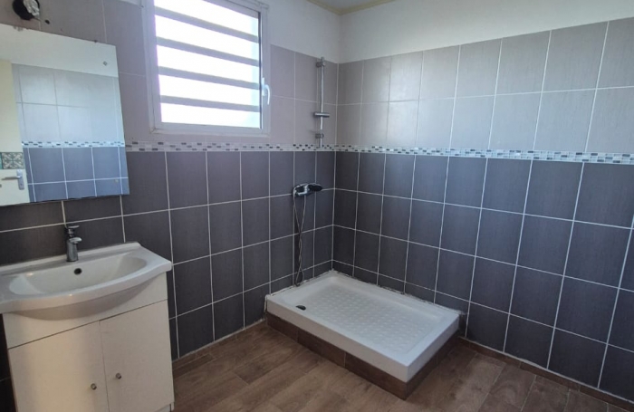 Appartement T6 Duplex &agrave; Sainte-Suzanne