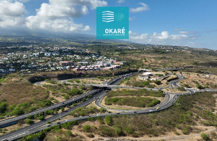 Vente Local commercial 61.15m&sup2; Saint Gilles Les Hauts