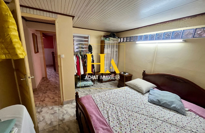 Vente Maison 257.7m&sup2; 12 pi&egrave;ces Saint Gilles Les Hauts