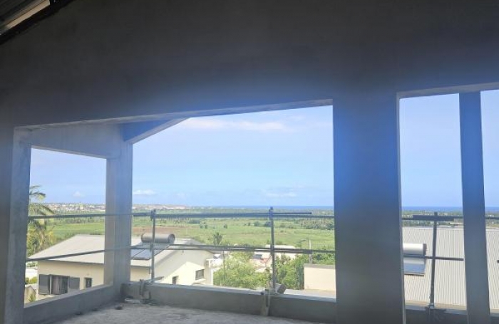 Vente Appartement 105.6m&sup2; 4 pièces Etang-Sale