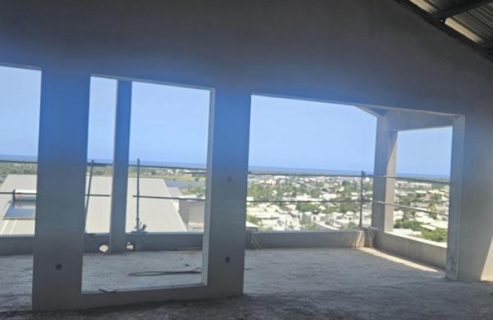 Vente Appartement 105.6m&sup2; 4 pièces Etang-Sale