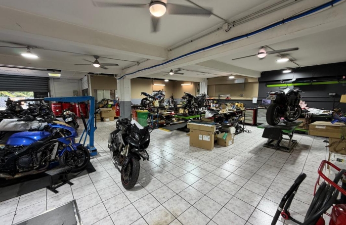 Vente Local commercial 1325m&sup2; Saint-Pierre