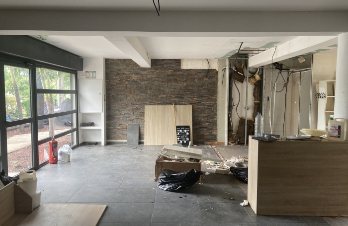 &Agrave; LOUER LOCAL - SAINT-LEU