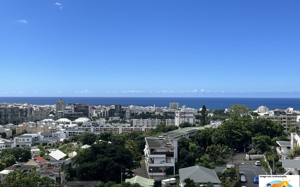 DUPLEX VUE MER &ndash; ST DENIS &ndash; 197m&sup2; - 3 CHAMBRES -630 000&euro; FAI