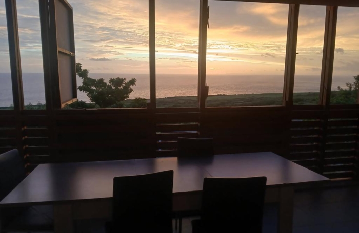 BEAU T3 AVEC VUE MER PITON ST LEU / PORTAIL