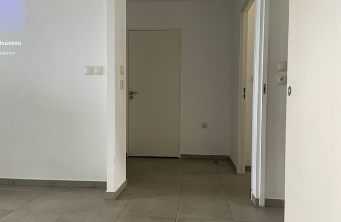 BEAU T3 AVEC VUE MER PITON ST LEU / PORTAIL