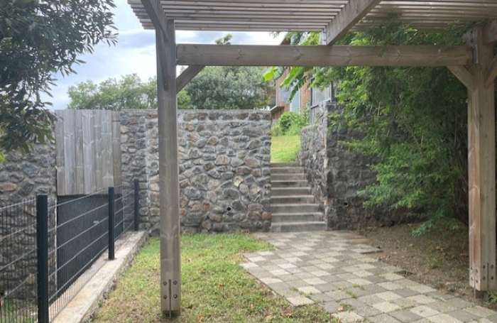 BEAU T3 AVEC VUE MER PITON ST LEU / PORTAIL