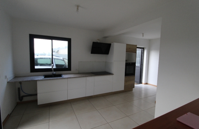 Location Maison 152.11m&sup2; 6 pi&egrave;ces Sainte Clotilde