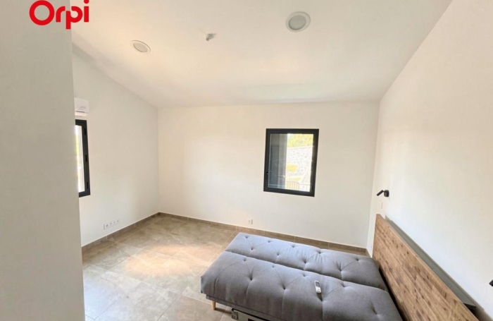 Vente Maison 129.95m&sup2; 5 pièces Saint Gilles Les Hauts